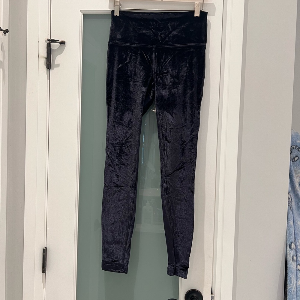 SOLD Lululemon leggings velour - Picture 1 of 3